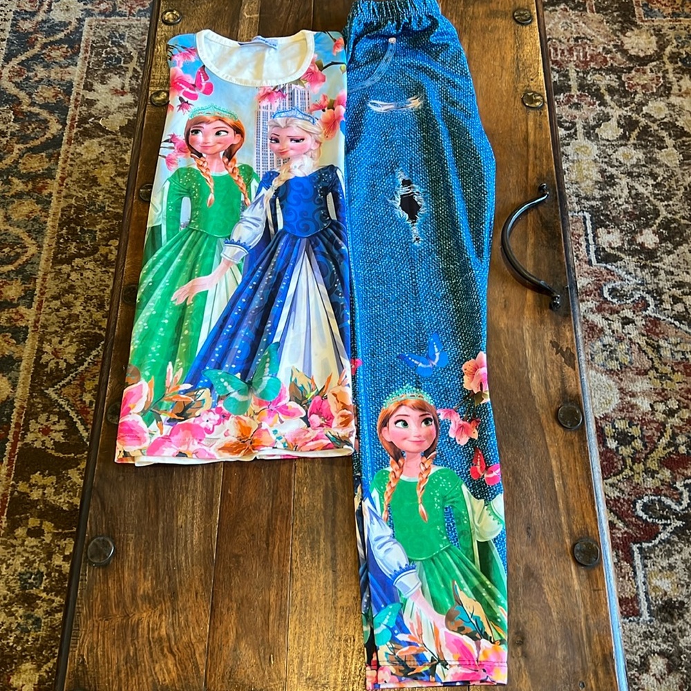 Disney Girls Matching Anna And Elsa Set Size 9/10